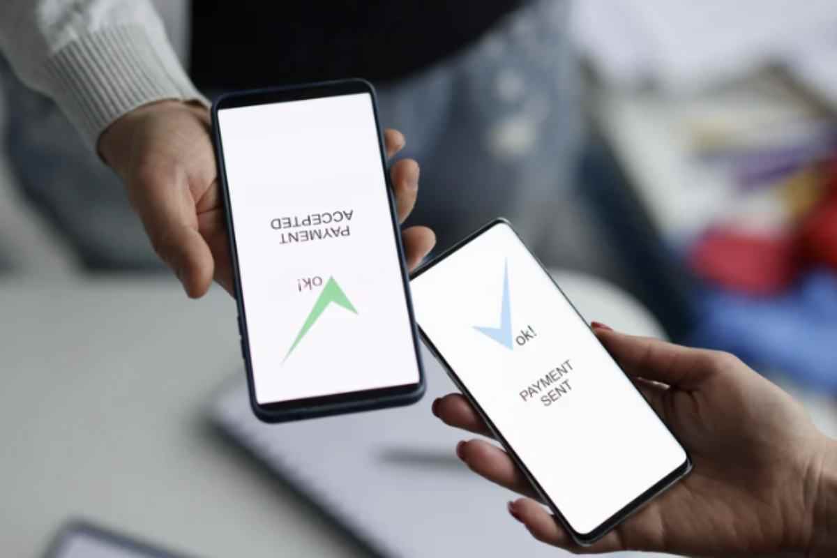 Dal 2022, le banche hanno l’obbligo di registrare e trasmettere alle autorità ogni operazione legata anche alle criptovalute,