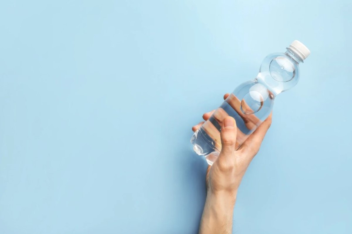 Cambio bottigliette d'acqua